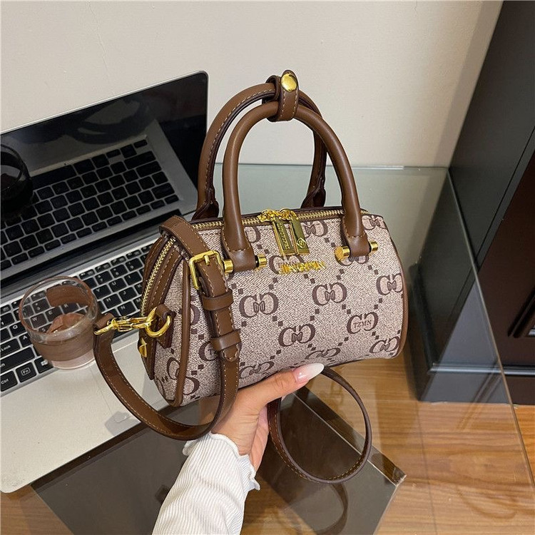 کیف زنانه وارداتی کد ۹۹۱۲۸