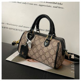 کیف دستی زنانه وارداتی طرح مونوگرام کد 8069