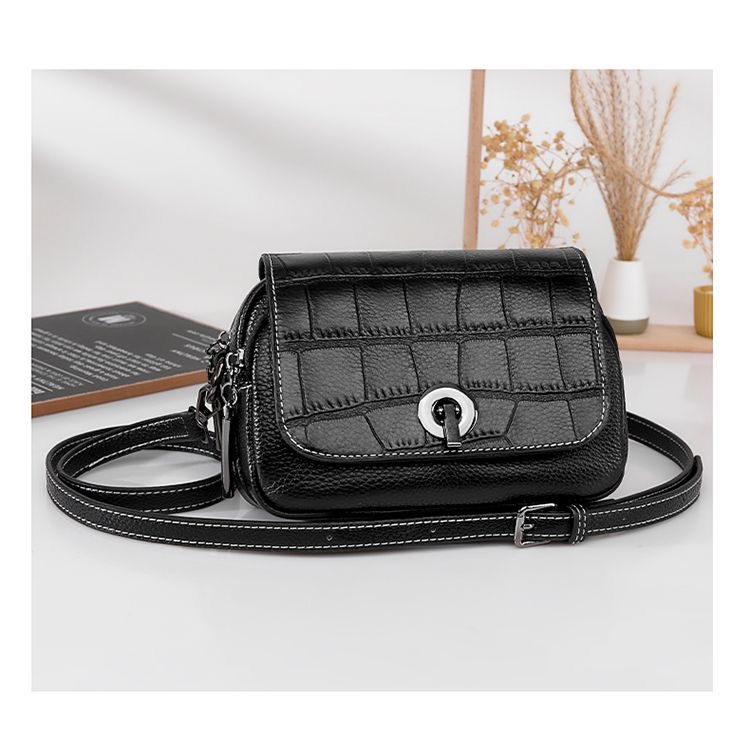 کیف وارداتی چرم زنانه کد 7130